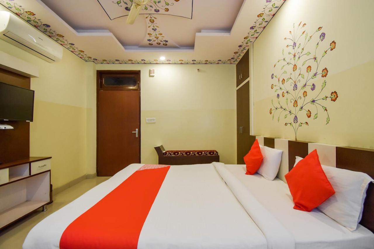 Oyo 11389 Hotel Ng Palace Dzsaipur Kültér fotó